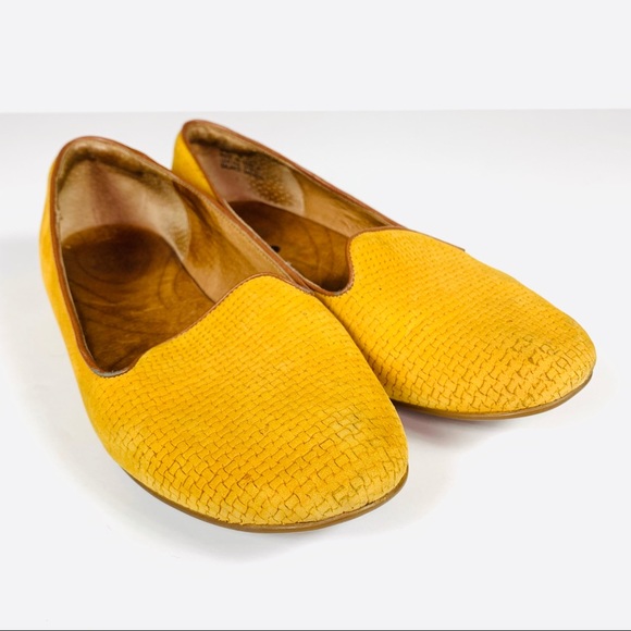 Clark’s Leather Loafers Mustard Size 7M - Picture 4 of 6